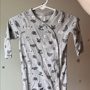 Like new Nordstrom Light Gray Baby Onesie with puppies Design